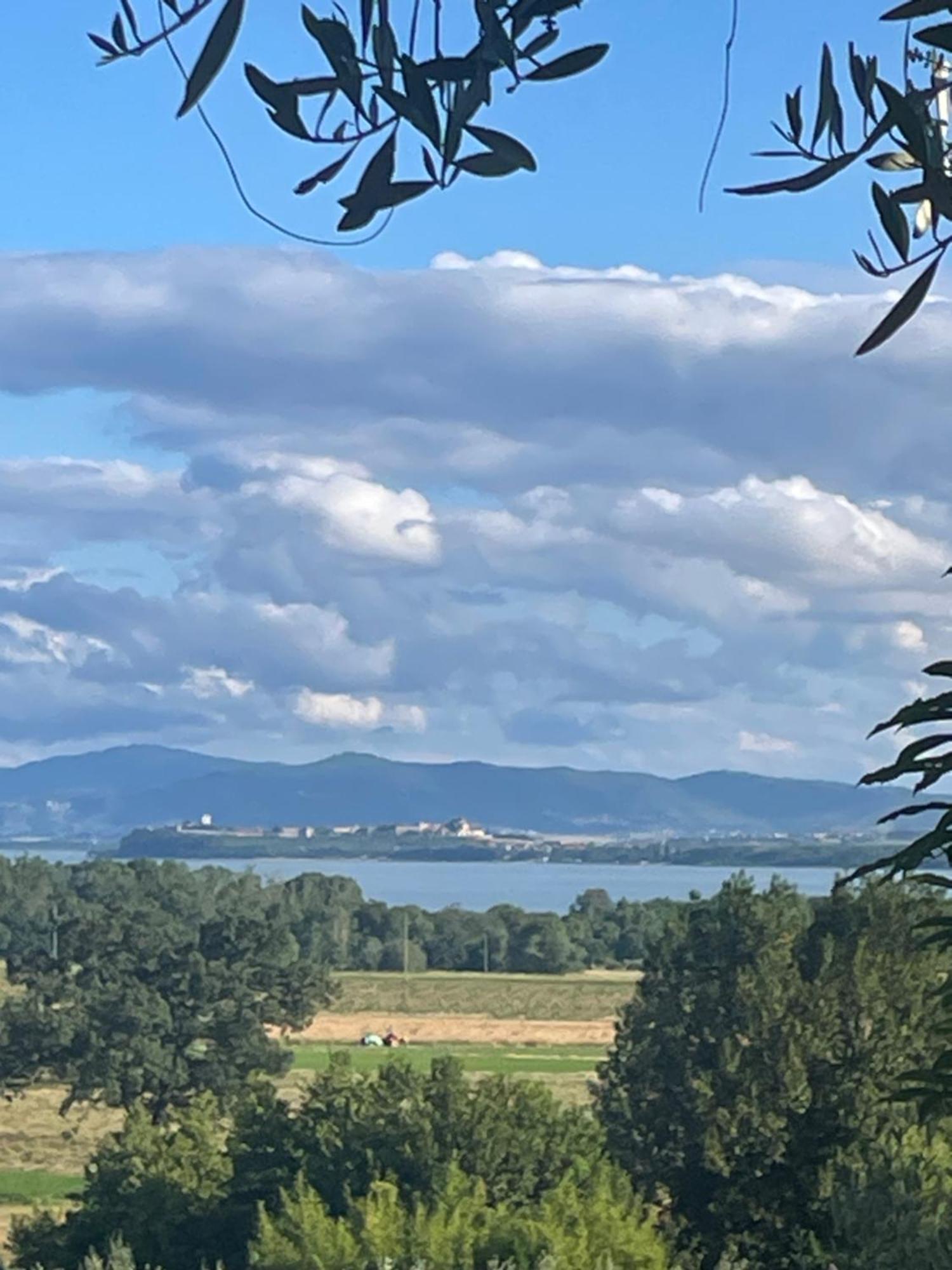 Private Stone Cottage With Starlink & Lake View Tuoro sul Trasimeno Exterior foto